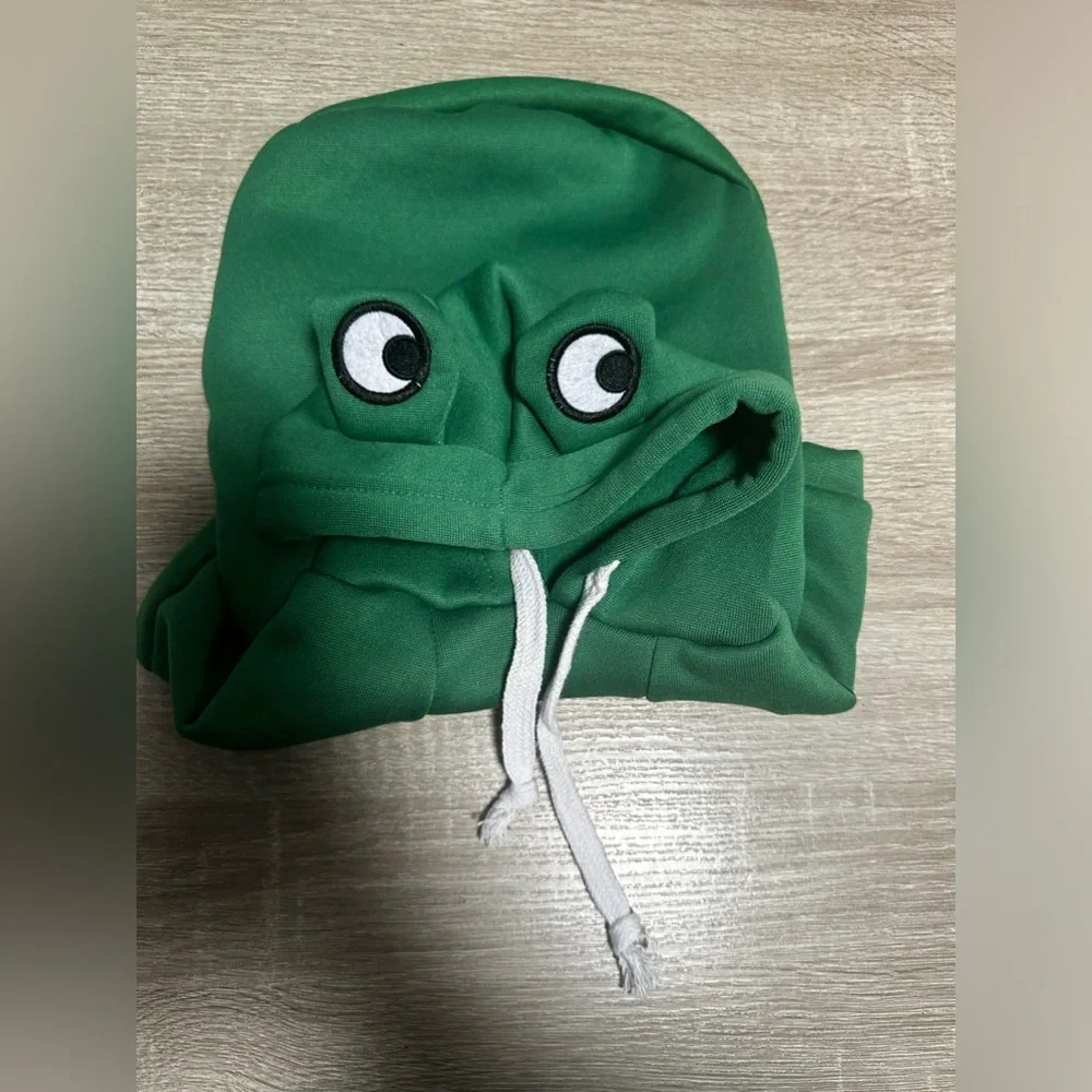 RE-POSHING🐸 HOST PICK!🐸NWOT🐸FROG HOODIE COSTUME SIZE MEDIUM 100% POLYESTER🐸 - Picture 3 of 7